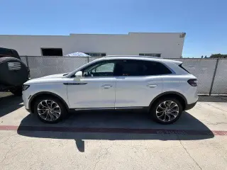 Lincoln Nautilus 2023 AWD Reserve 4dr SUV