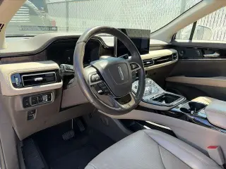 Lincoln Nautilus 2023 AWD Reserve 4dr SUV