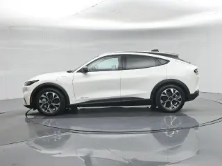 Ford Mustang Mach-E 2025 Select 4dr SUV