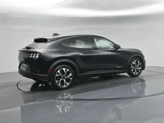 Ford Mustang Mach-E 2025 Select 4dr SUV