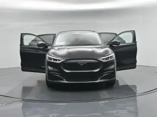 Ford Mustang Mach-E 2025 Select 4dr SUV