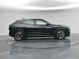 Ford Mustang Mach-E 2025 Select 4dr SUV