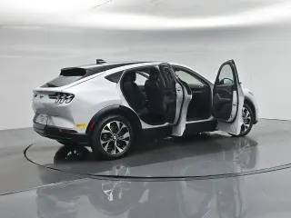 Ford Mustang Mach-E 2022 Premium 4dr SUV