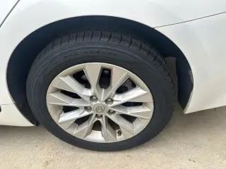 Lexus ES 300h 2014 4dr Sedan