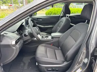 Nissan Altima 2025 2.5 SV 4dr Sedan
