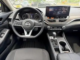 Nissan Altima 2025 2.5 SV 4dr Sedan