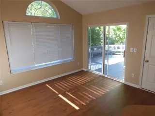 Propiedad en alquiler con 4 habitaciones y 2.5 baños en Florencia