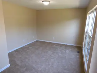 Propiedad en alquiler con 4 habitaciones y 2.5 baños en Florencia