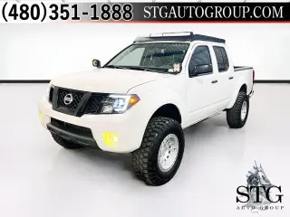 Nissan Frontier 2019 4x4 SV 4dr Crew Cab 5 ft. SB 6M