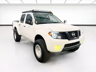Nissan Frontier 2019 4x4 SV 4dr Crew Cab 5 ft. SB 6M