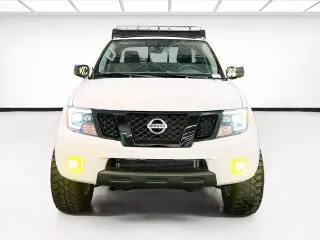 Nissan Frontier 2019 4x4 SV 4dr Crew Cab 5 ft. SB 6M