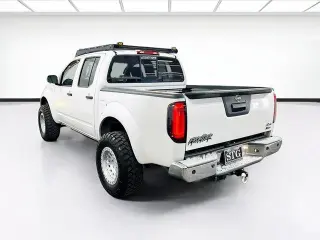 Nissan Frontier 2019 4x4 SV 4dr Crew Cab 5 ft. SB 6M