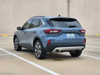 Ford Escape Hybrid 2023 Platinum 4dr SUV