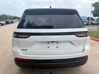 Jeep Grand Cherokee 2023 4x4 Laredo X 4dr SUV