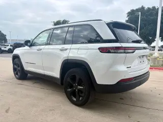Jeep Grand Cherokee 2023 4x4 Laredo X 4dr SUV