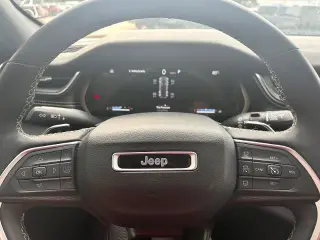 Jeep Grand Cherokee 2023 4x4 Laredo X 4dr SUV