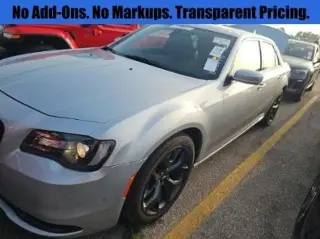 Chrysler 300 2023 S V6 4dr Sedan