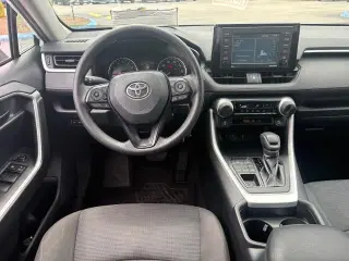 Toyota RAV4 2020 AWD LE 4dr SUV