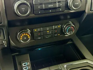 Ford F-150 2019 4x4 XLT 4dr SuperCrew 5.5 ft. SB