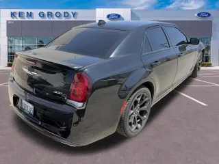 Chrysler 300 2019 S 4dr Sedan