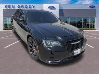 Chrysler 300 2019 S 4dr Sedan
