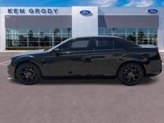 Chrysler 300 2019 S 4dr Sedan
