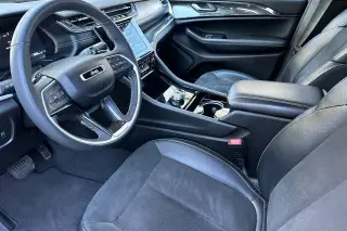 Jeep Grand Cherokee L 2023 4x4 Laredo X 4dr SUV
