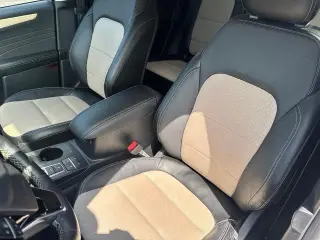 Ford Escape 2022 AWD Titanium 4dr SUV