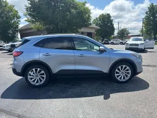 Ford Escape 2022 AWD Titanium 4dr SUV