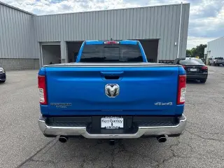 Ram 1500 2022 4x4 Big Horn 4dr Quad Cab 6.4 ft. SB Pickup