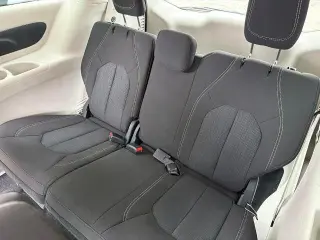 Chrysler Voyager 2023 LX 4dr Mini-Van
