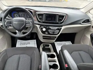 Chrysler Voyager 2023 LX 4dr Mini-Van