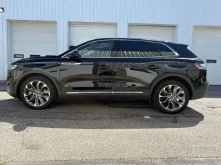 Lincoln Nautilus 2022 Reserve 4dr SUV