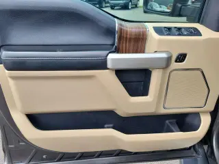 Ford F-150 2016 4x4 King Ranch 4dr SuperCrew 5.5 ft. SB