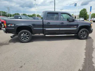 GMC Sierra 2500HD 2005 4dr Crew Cab Work Truck 4WD SB