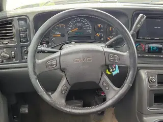 GMC Sierra 2500HD 2005 4dr Crew Cab Work Truck 4WD SB
