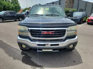 GMC Sierra 2500HD 2005 4dr Crew Cab Work Truck 4WD SB