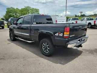 GMC Sierra 2500HD 2005 4dr Crew Cab Work Truck 4WD SB