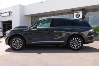 Lincoln Aviator 2022 AWD Standard 4dr SUV