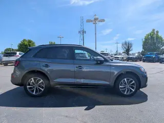 Audi Q5 2024 AWD quattro S line Premium 45 TFSI 4dr SUV