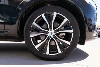 Volvo XC60 2024 AWD B5 Plus Dark Theme 4dr SUV