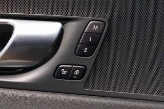 Volvo XC60 2024 AWD B5 Plus Dark Theme 4dr SUV