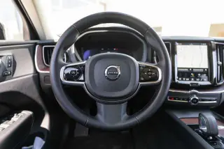Volvo XC60 2024 AWD B5 Plus Dark Theme 4dr SUV