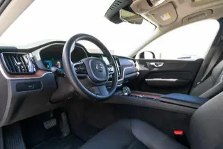 Volvo XC60 2024 AWD B5 Plus Dark Theme 4dr SUV