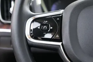 Volvo XC60 2024 AWD B5 Plus Dark Theme 4dr SUV