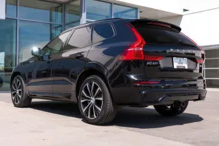 Volvo XC60 2024 AWD B5 Plus Dark Theme 4dr SUV