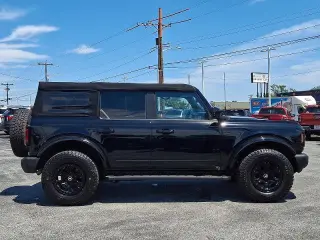 Ford Bronco 2022 4x4 Base 4dr SUV