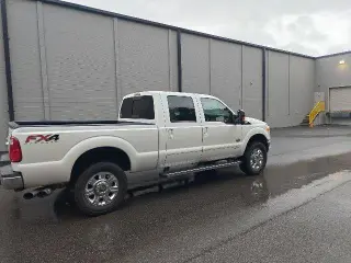 Ford F-250 Super Duty 2016 4x4 King Ranch 4dr Crew Cab 6.8 ft. SB Pickup