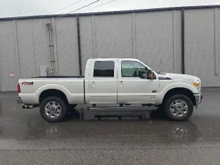 Ford F-250 Super Duty 2016 4x4 King Ranch 4dr Crew Cab 6.8 ft. SB Pickup