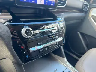 Ford Explorer 2023 AWD Limited 4dr SUV